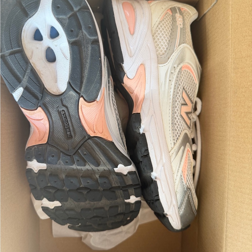 New Balance 530 - Picture 4 of 6